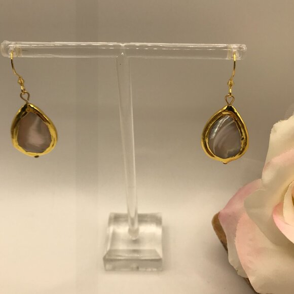 Pearl Mother of Pearl Shell Teardrop 316 stainless Hypoallergenic Hooks NEW - Picture 7 of 12